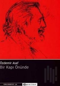 Bir Kapı Önünde